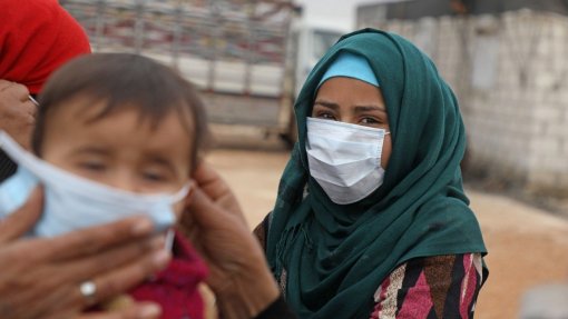 Covid-19: Mulheres e migrantes mais afetados pelo impacto socioeconómico - Cruz Vermelha