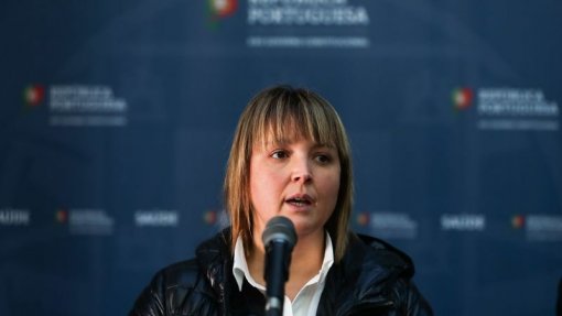 Covid-19: PEV quer reforço de transportes públicos, SNS e psicólogos
