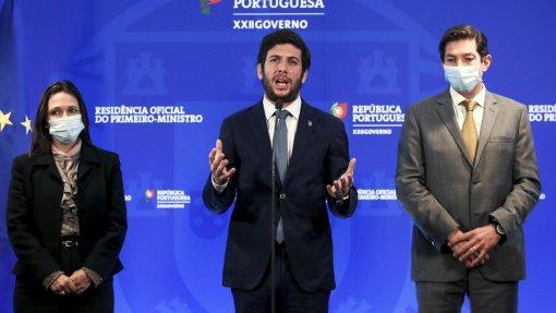 Covid-19: Governo prioriza vacinação dos mais velhos e sem planos para crianças – CDS-PP