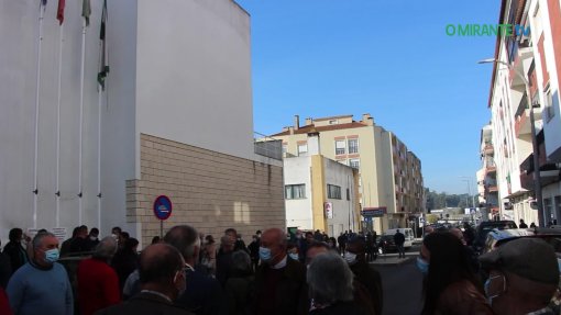 Utentes de Azambuja dizem que tutela se comprometeu a melhorar condições do centro de saúde