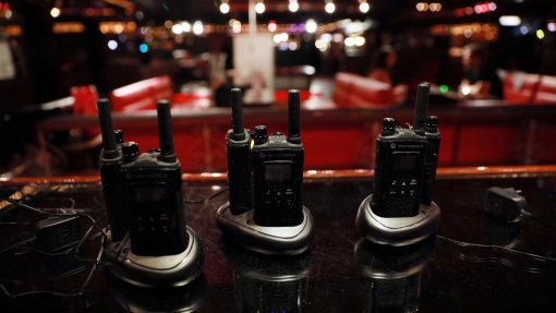 Covid-19: Entrada em bares e discotecas sujeita a teste negativo - Governo