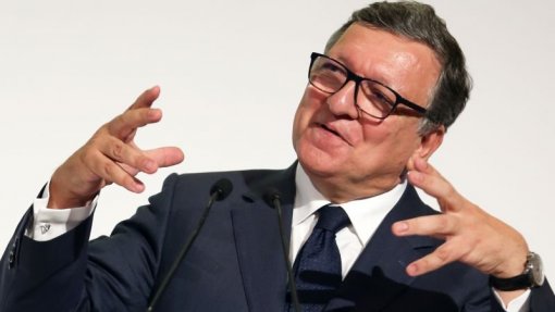Covid-19: Durão Barroso diz que política respondeu &quot;menos bem&quot; do que a ciência no combate à pandemia