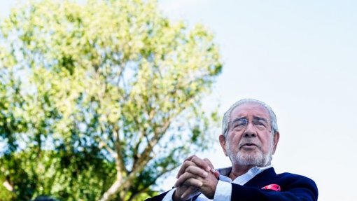 Covid-19: Isaltino Morais internado nos cuidados intermédios - Câmara de Oeiras