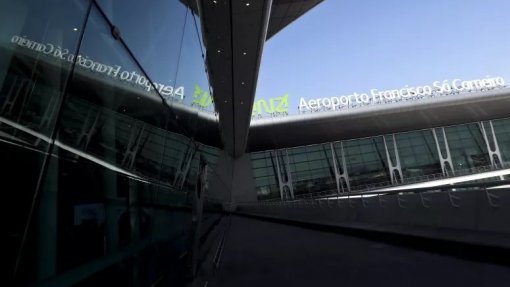 Covid-19: Autoridades explicam obrigação de teste para entrar no território continental