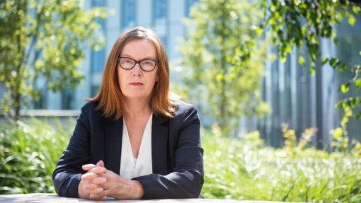 Criadora da vacina da AstraZeneca diz que futuras pandemias podem ser mais letais