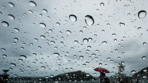 Chuva e agitação marítima a partir de terça-feira no continente devido à depressão Barra