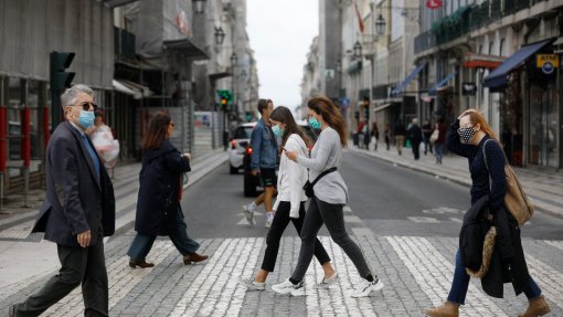 Covid-19: Incidência de infeções volta a aumentar e Rt baixa para 1,10