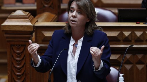 Covid-19: Catarina Martins diz que o problema da pandemia não é a vacinação das crianças