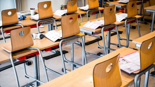 Covid-19: Há mais 40 surtos ativos nas escolas do que há uma semana