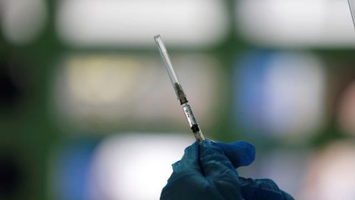 Covid-19: Mais de 81 mil pessoas vacinadas domingo contra a gripe e coronavírus