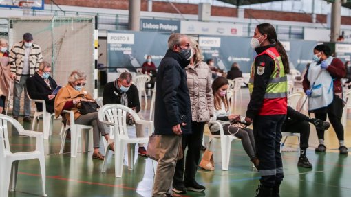 Covid-19: Mais de 72 mil pessoas vacinadas contra a gripe e coronavírus