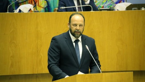 PS/Açores questiona Governo Regional sobre deslocação de médicos especialistas ao Corvo