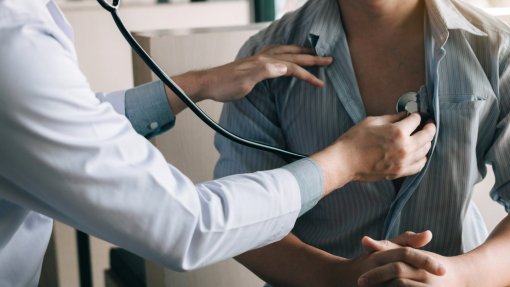 Governo autoriza abertura de 731 vagas para medicos especialistas no 2.º concurso