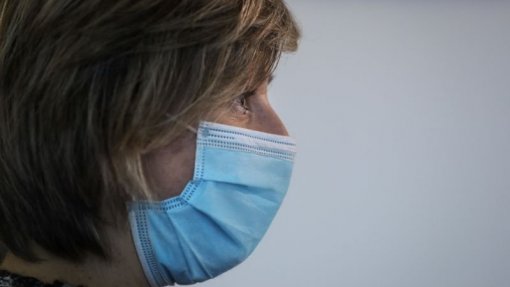 Covid-19: Prevalência da Ómicron pode atingir 50% no Natal e 80% no final do ano