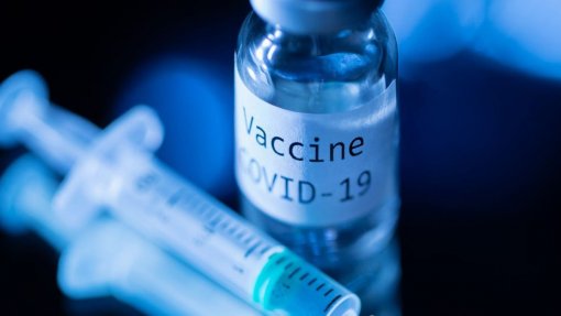 Covid-19: UE chega a acordo sobre lei que facilita compra de medicamentos e vacinas