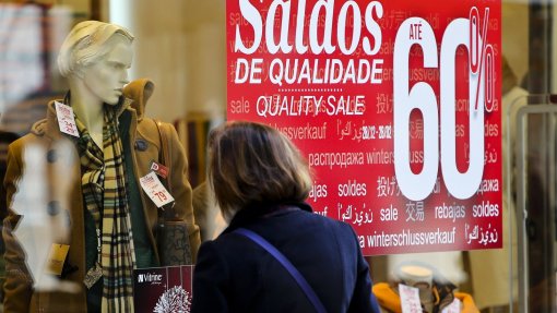 Covid-19: Saldos proibidos entre 25 de dezembro e 09 de janeiro