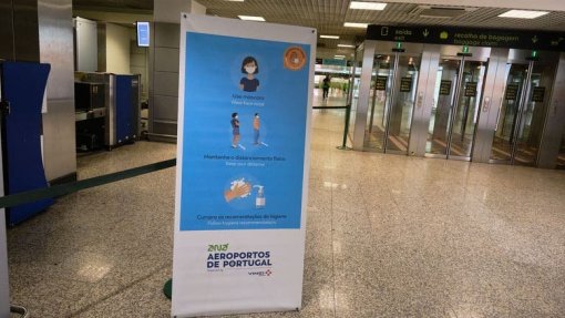 Covid-19: Portugal supera um milhão de passageiros fiscalizados nos aeroportos