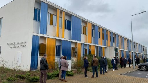 Covid-19: Vila Real abre novo centro de vacinação e contabiliza 833 casos ativos