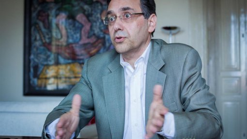 Legislativas: PS pretende “construir ou modernizar” 100 unidades de cuidados de saúde primário até 2026