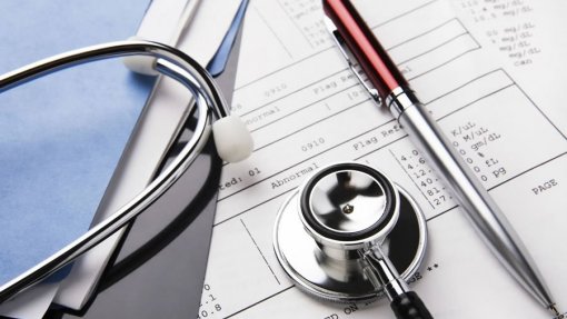 Empresa e gerente que forjaram certificação de médicos começam a ser julgados quarta-feira