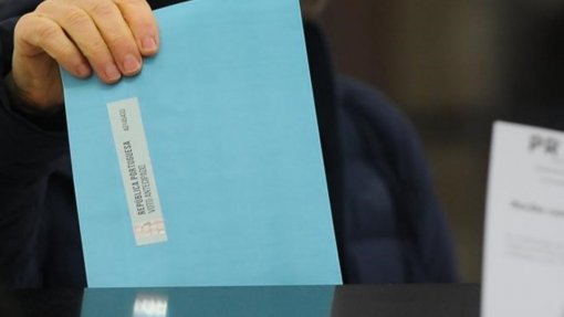 Legislativas: Governo duplica mesas de voto antecipado para responder a aumento de casos de covid-19