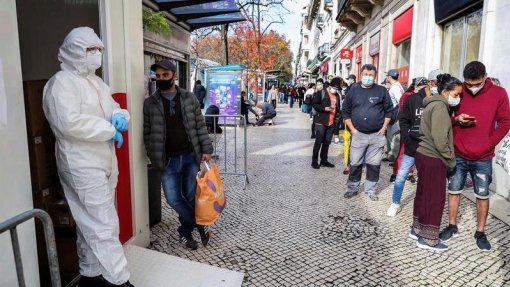 Covid-19: Ómicron responsável por quase 90% das infeções em Portugal - INSA