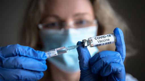 Covid-19: Efetividade das vacinas é menor com a variante Ómicron - INSA