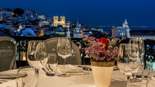 Covid-19: Restaurantes querem compensações para cobrir prejuízos de 2021