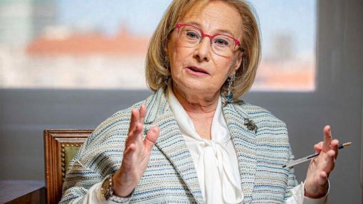 Covid-19: DGS avalia período de isolamento mas é preciso mais informação, diz Graça Freitas