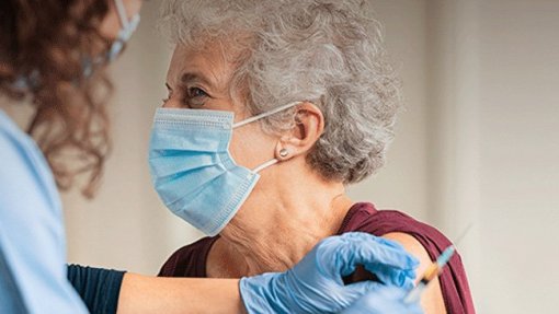 Covid-19: Mais de 87 mil pessoas receberam hoje a terceira dose da vacina