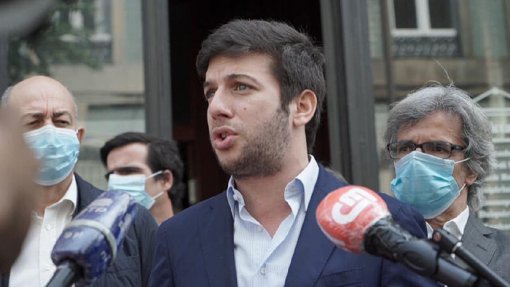 Legislativas: CDS diz que Governo já podia ter decidido voto de isolados sem precisar de parecer