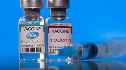 Estudos sugerem que vacinas mRNA não causam complicações durante a gravidez - EMA