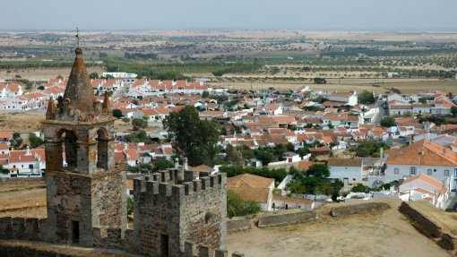 Covid-19: Apenas cinco concelhos estão abaixo do nível máximo de incidência