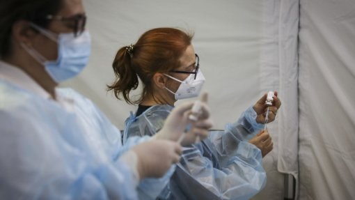 Covid-19: Mais de 4,1 milhões de pessoas com dose de reforço - DGS