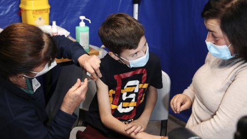 Covid-19: Miocardite por infeção é 60 vezes mais frequente do que após vacina