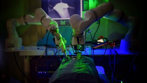 Robô fez primeira cirurgia laparoscópica sem mão humana