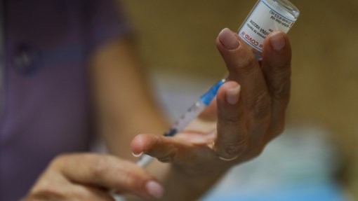 Covid-19: Mais 71.689 pessoas com dose de reforço da vacina