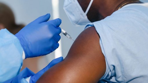 Covid-19: Distribuição de vacinas em África tem de subir seis vezes para cumprir meta - OMS