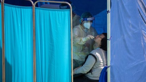 Covid-19: Cientistas chineses dizem ter projetado um novo teste ultrarrápido