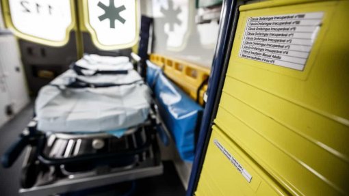 Mais de 90% do pessoal das ambulâncias não pode usar canetas de adrenalina - associação