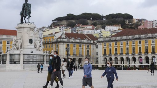 Covid-19: Portugueses mais felizes e satisfeitos com a vida do que antes da pandemia