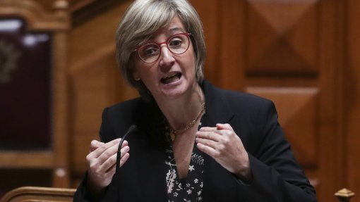 Carta para Participação em Saúde regulamentada &quot;na próxima legislatura&quot; – ministra