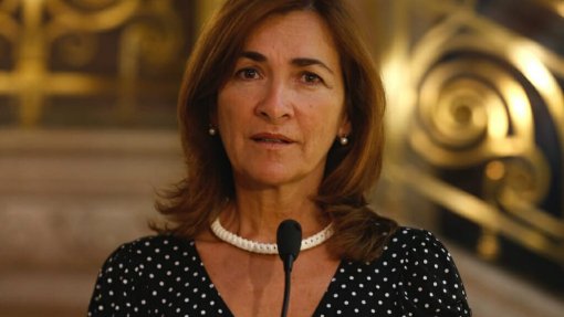 Covid-19: PS fala em mudança de paradigma e considera que há condições para aliviar restrições