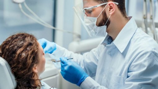 Investigadores do Porto em projeto para melhorar acesso a cuidados de saúde oral