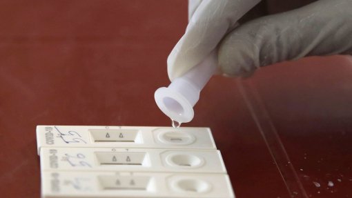 Covid-19: Açores com 245 novos casos e uma morte nas últimas 24 horas