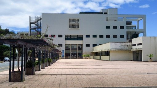 Universidade da Madeira recebe “equipamento de topo” para investigação médica