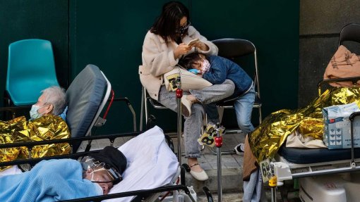 Ucrânia: Dezenas de médicos portugueses e ucranianos disponibilizam-se para apoiar refugiados