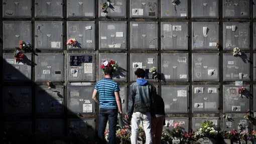 Covid-19: Número de mortes ultrapassa os seis milhões em todo o mundo