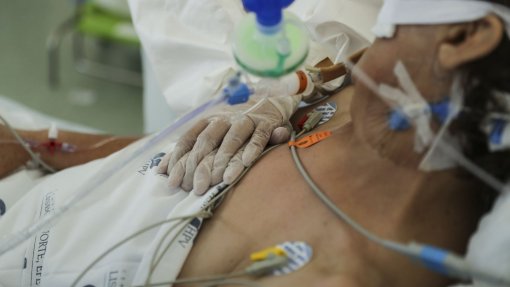 Covid-19: Portugal com mais 15.068 casos, 32 mortes e redução de internamentos
