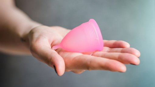 AM de Lisboa aprova distribuição gratuita de produtos menstruais reutilizáveis nas escolas